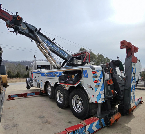monteagle-mountain-heavy-duty-tow-truck-jasper-tn. Heavy duty tow truck serving Monteagle Mountain, Jasper and surrounding areas on I-24